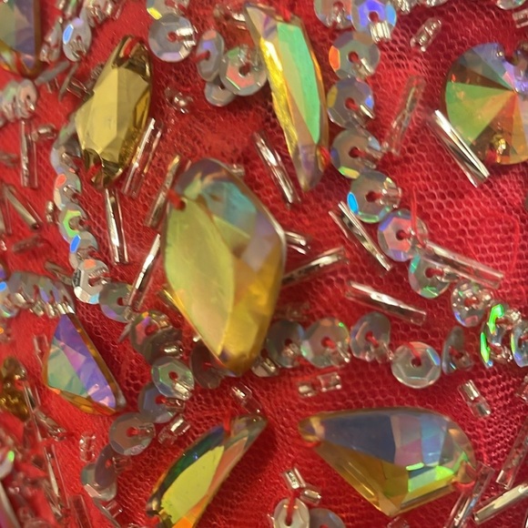 GUC - Flash by Mac Duggal Beaded Formal Gown in Sz 4 - Picture 13 of 15